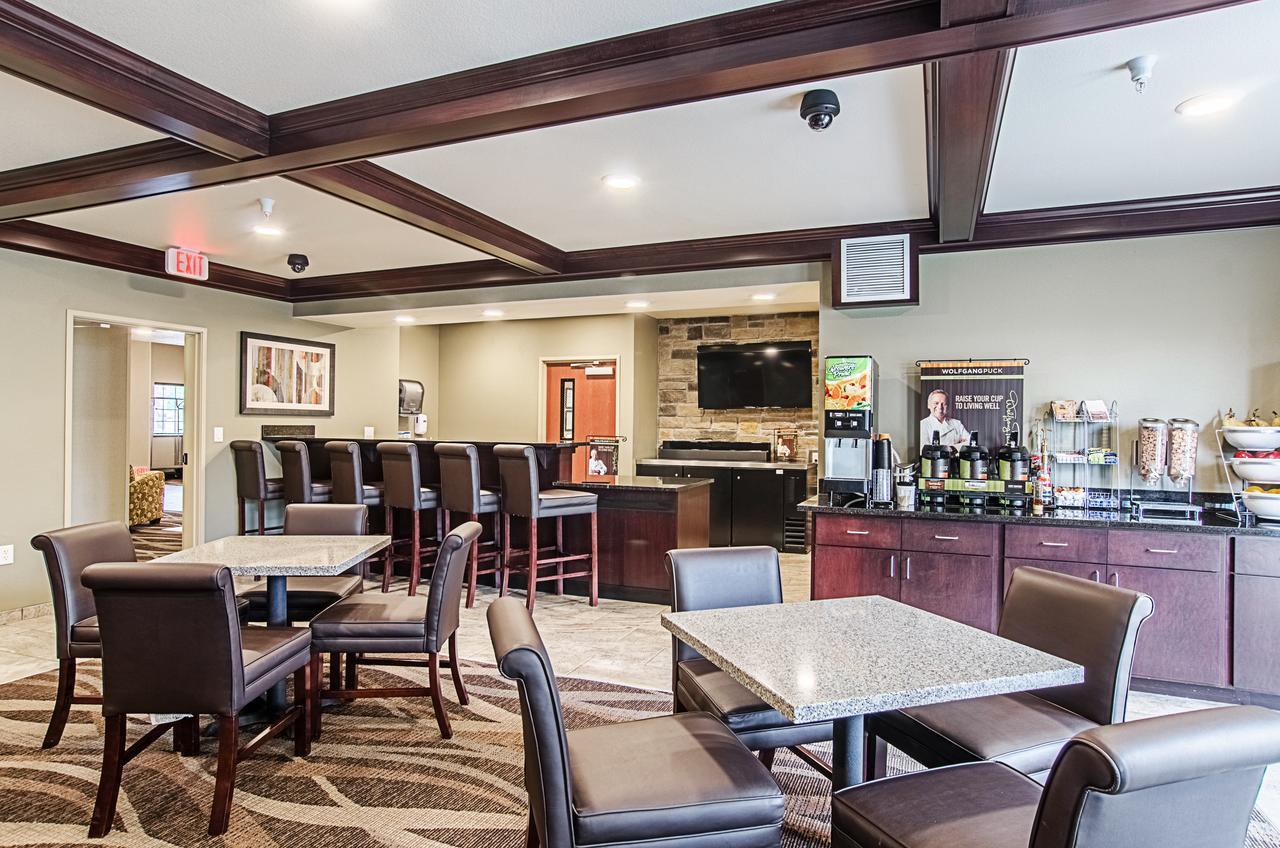 Cobblestone Inn & Suites - Guernsey Exterior foto